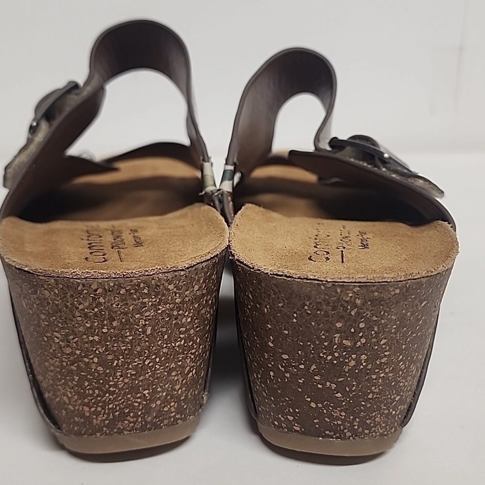 Comfortiva Women's Floral Buckle Sandals - Cream and Brown Sz 8.5 Romantic - Picture 6 of 12